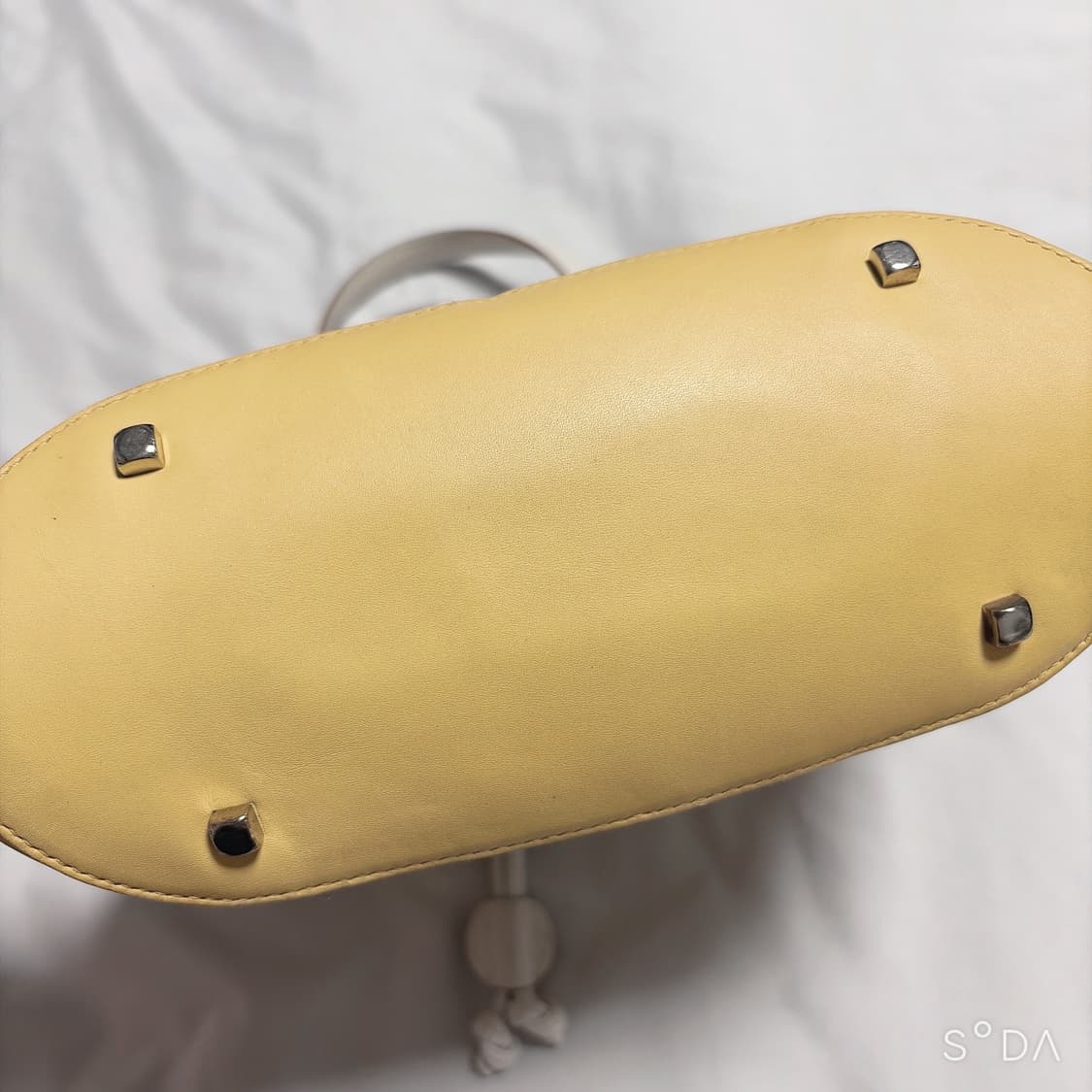 페라가모 옐로우 버킷백 토트백 상품이미지4