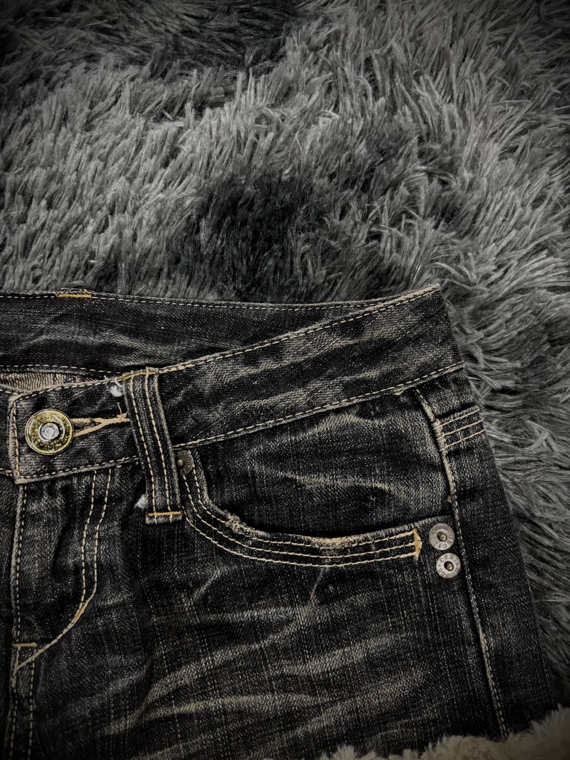 Cecil McBee 퍼 트리밍 로우라이즈 숏팬츠 상품이미지4