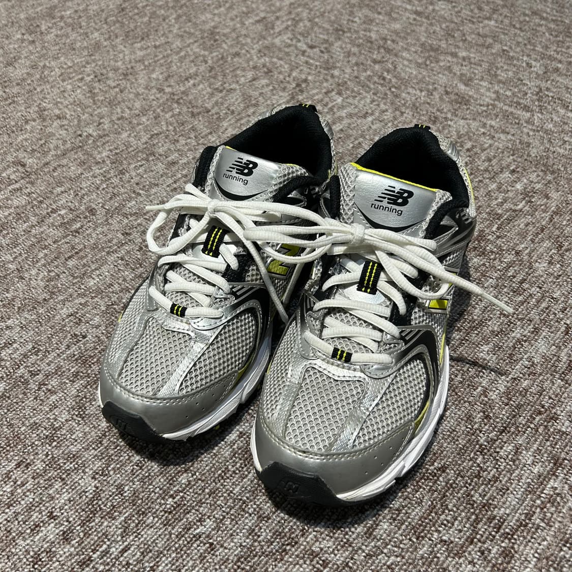 240) 뉴발 뉴발란스 530 메쉬 실버 운동화 러닝화 상품이미지4