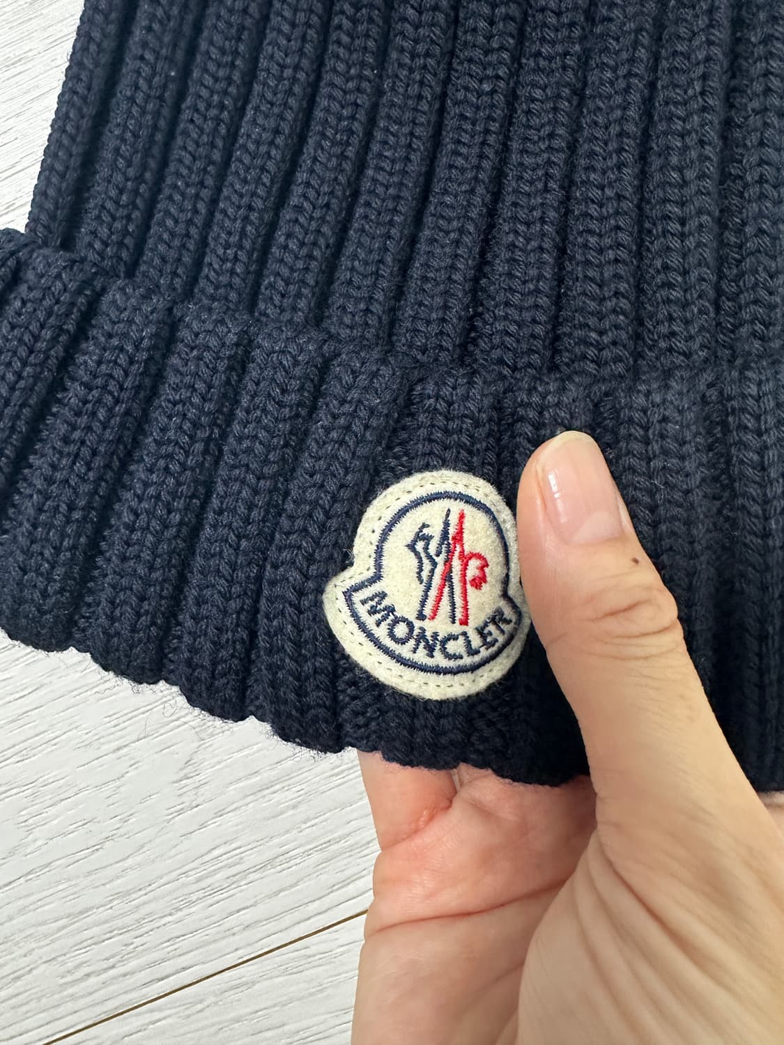 몽클레어 여성 비니 판매합니다 상품이미지3