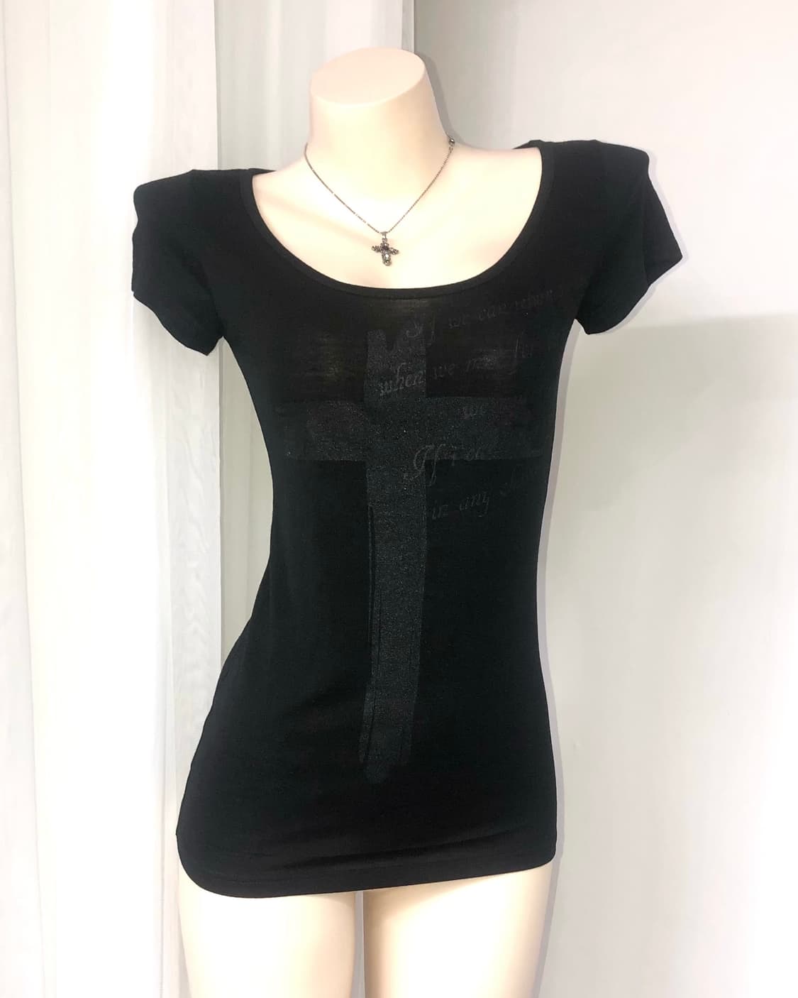 black glitter cross slim-fit top 상품이미지3