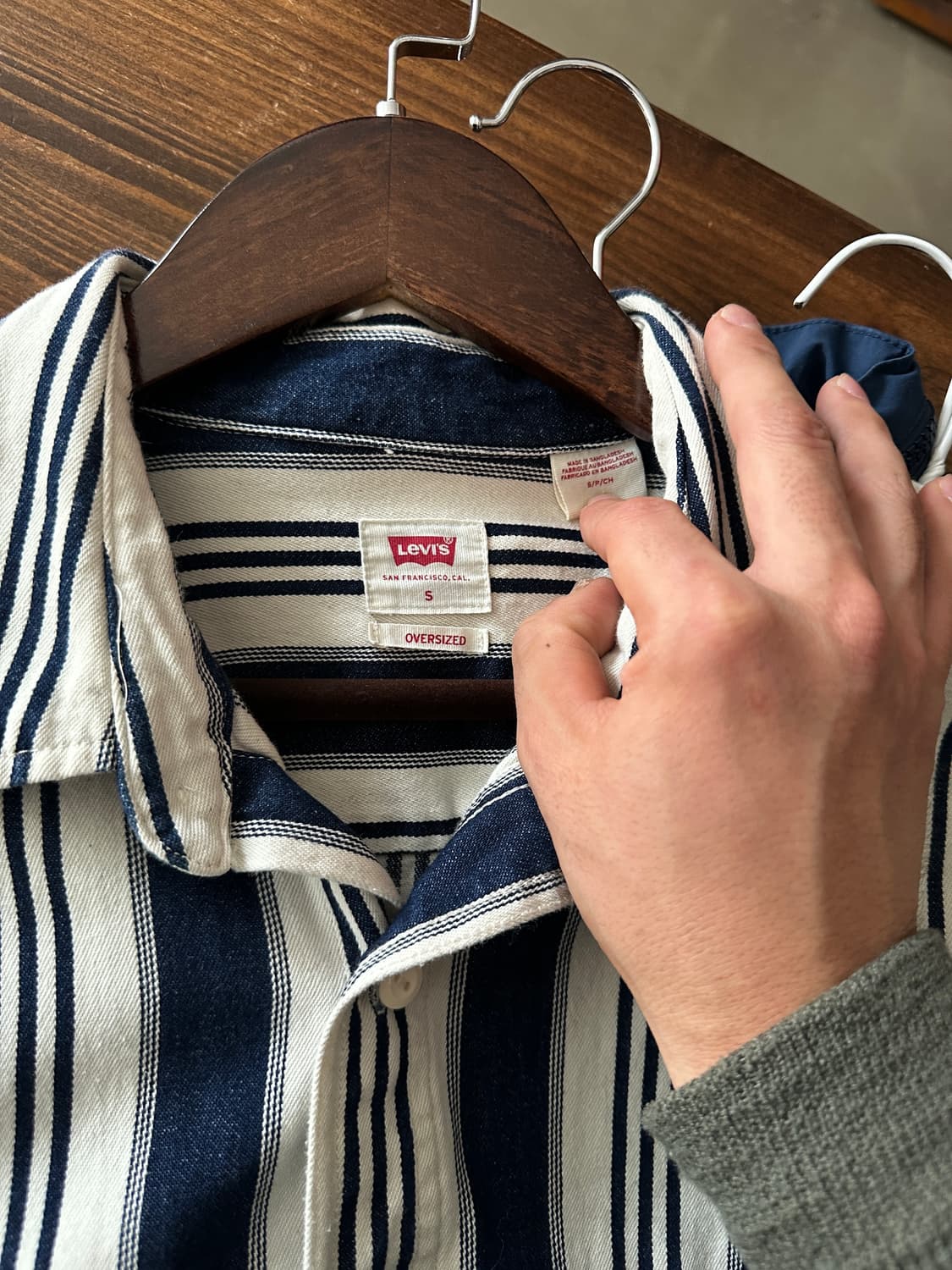 Levi’s 스트라이프 오버사이즈 셔츠 상품이미지3