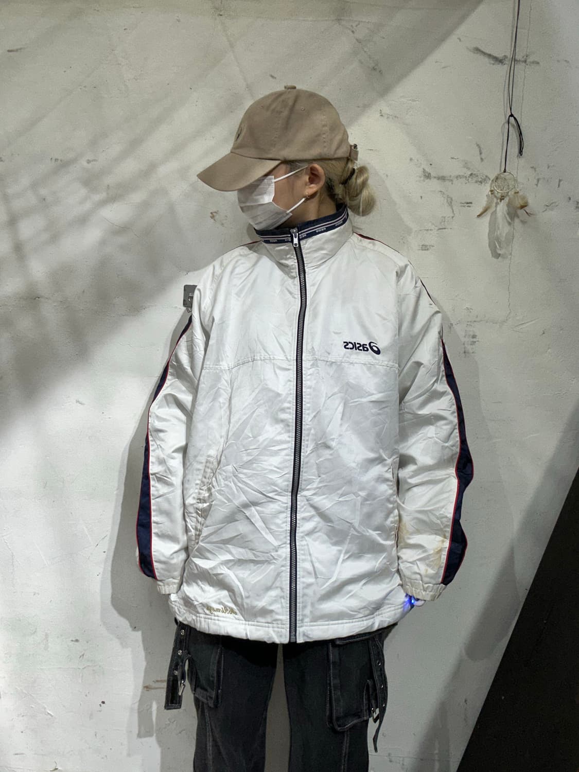 아식스 화이트 블랙 사이드 라인 바람막이 자켓 L 상품이미지2