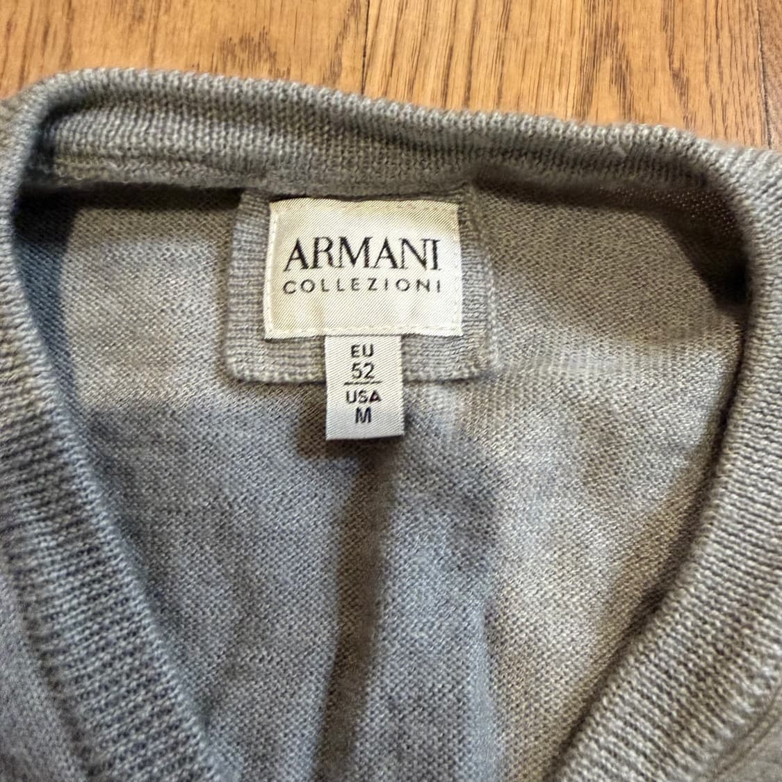 아르마니 꼴레지오니 브이넥 양모 니트 상품이미지2