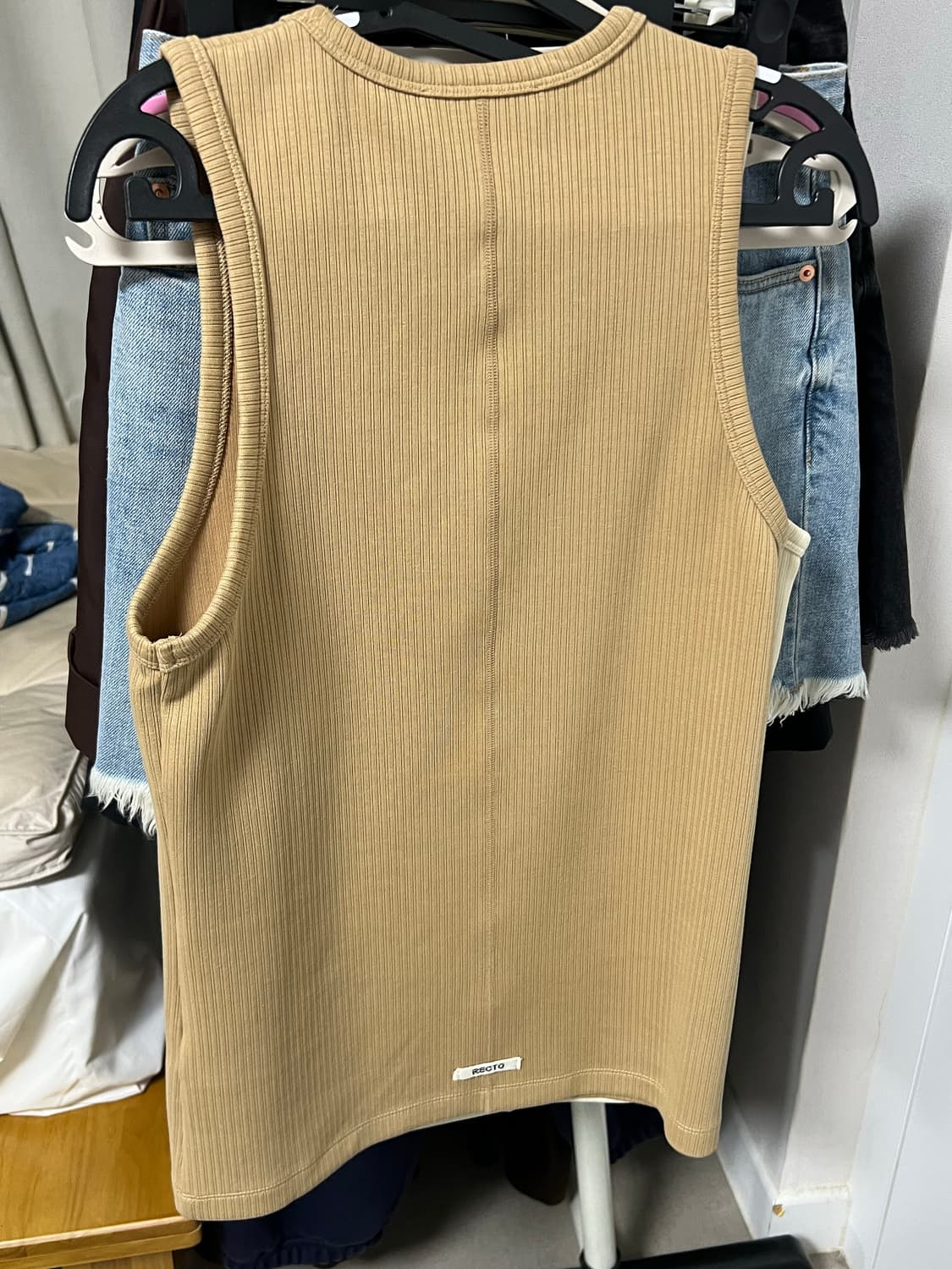 렉토 24FW 자카드 탱크탑 슬리브리스 나시 베이지 (S) 상품이미지2