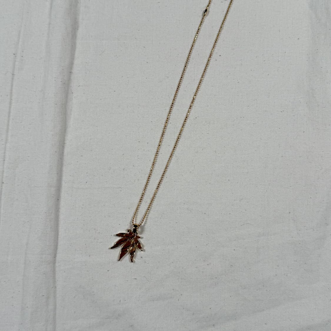 베이스크림 마리화나 떨 목걸이 상품이미지1