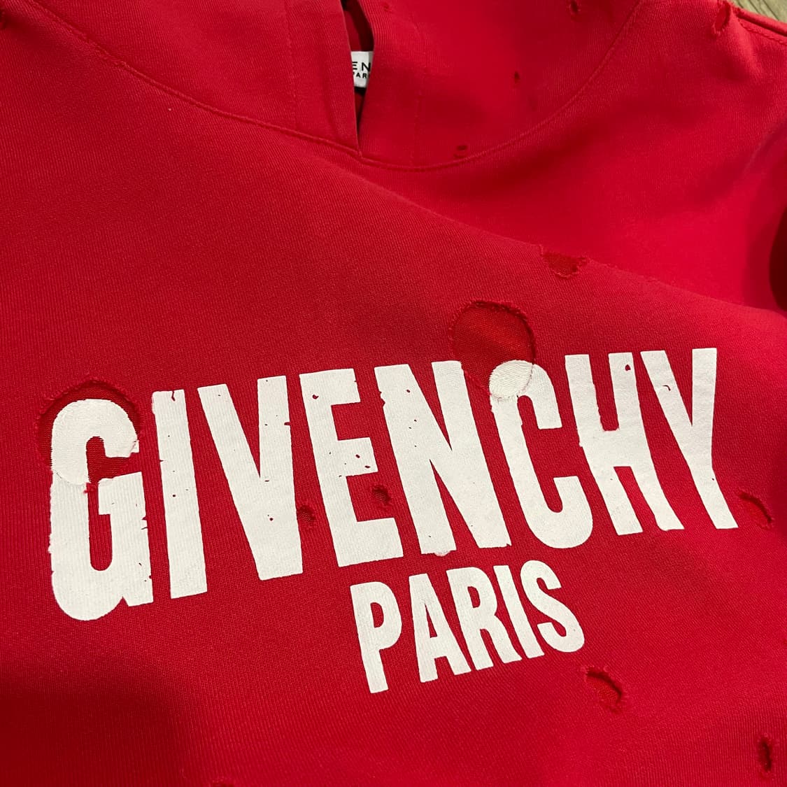 지방시 레드 데미지 후드티  상품이미지4