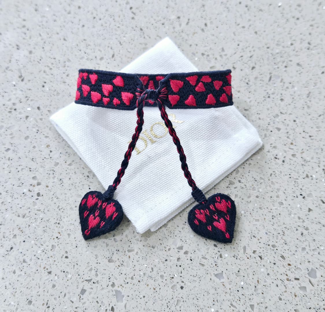 [미사용급] 디올 하트 자수 스트링 팔찌 레드블랙 (정품) 상품이미지3