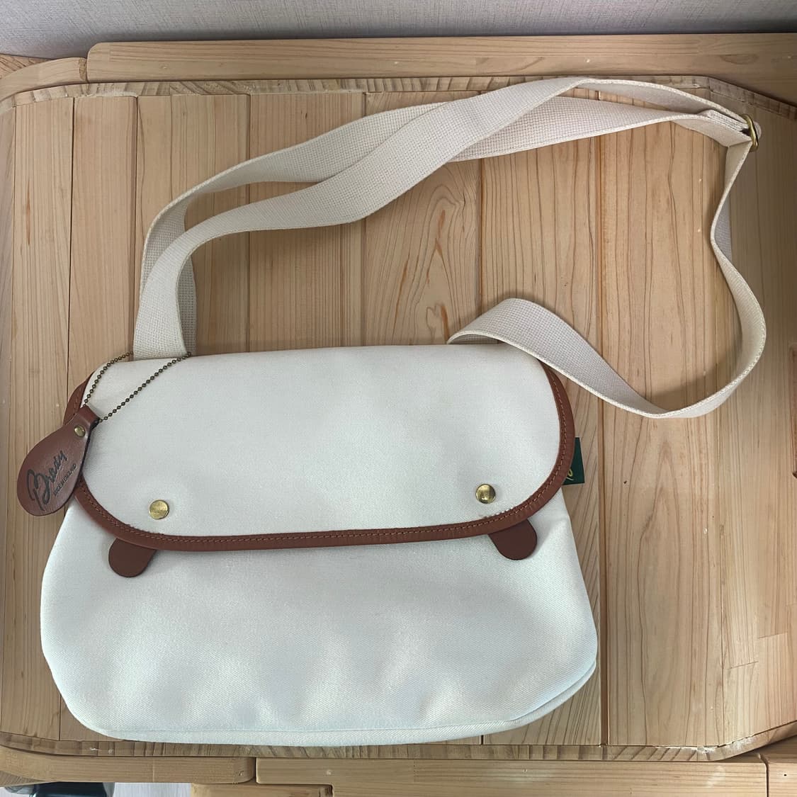 브래디백 에이본(아본) 상품이미지1