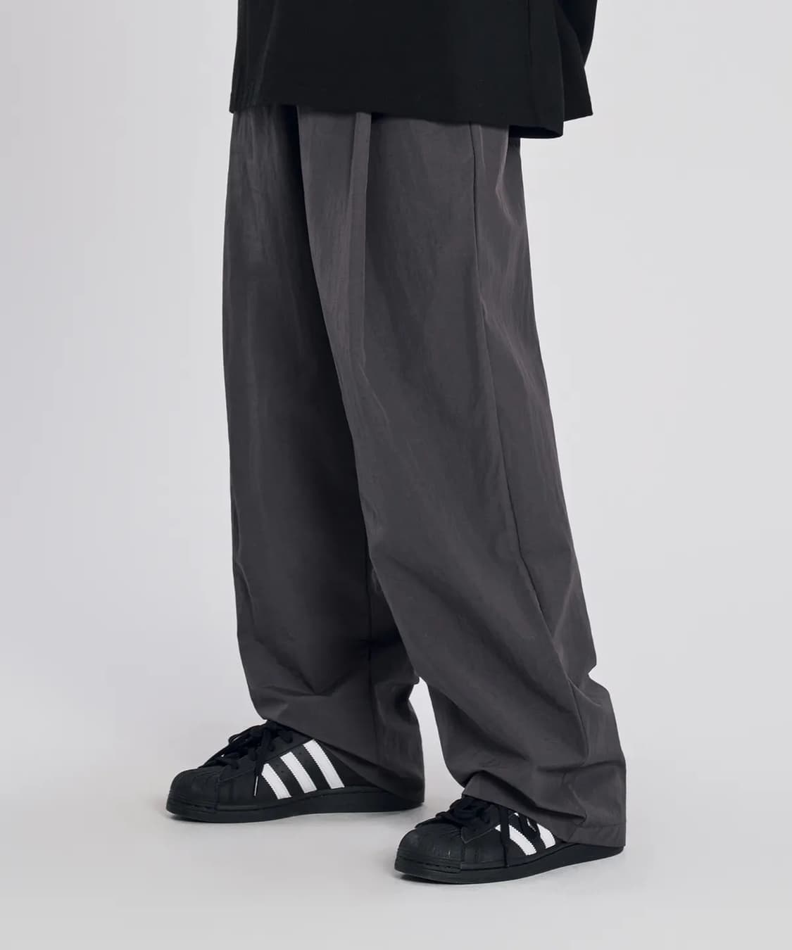 슬로우레코드하우스 나일론 원턱 와이드팬츠 상품이미지1