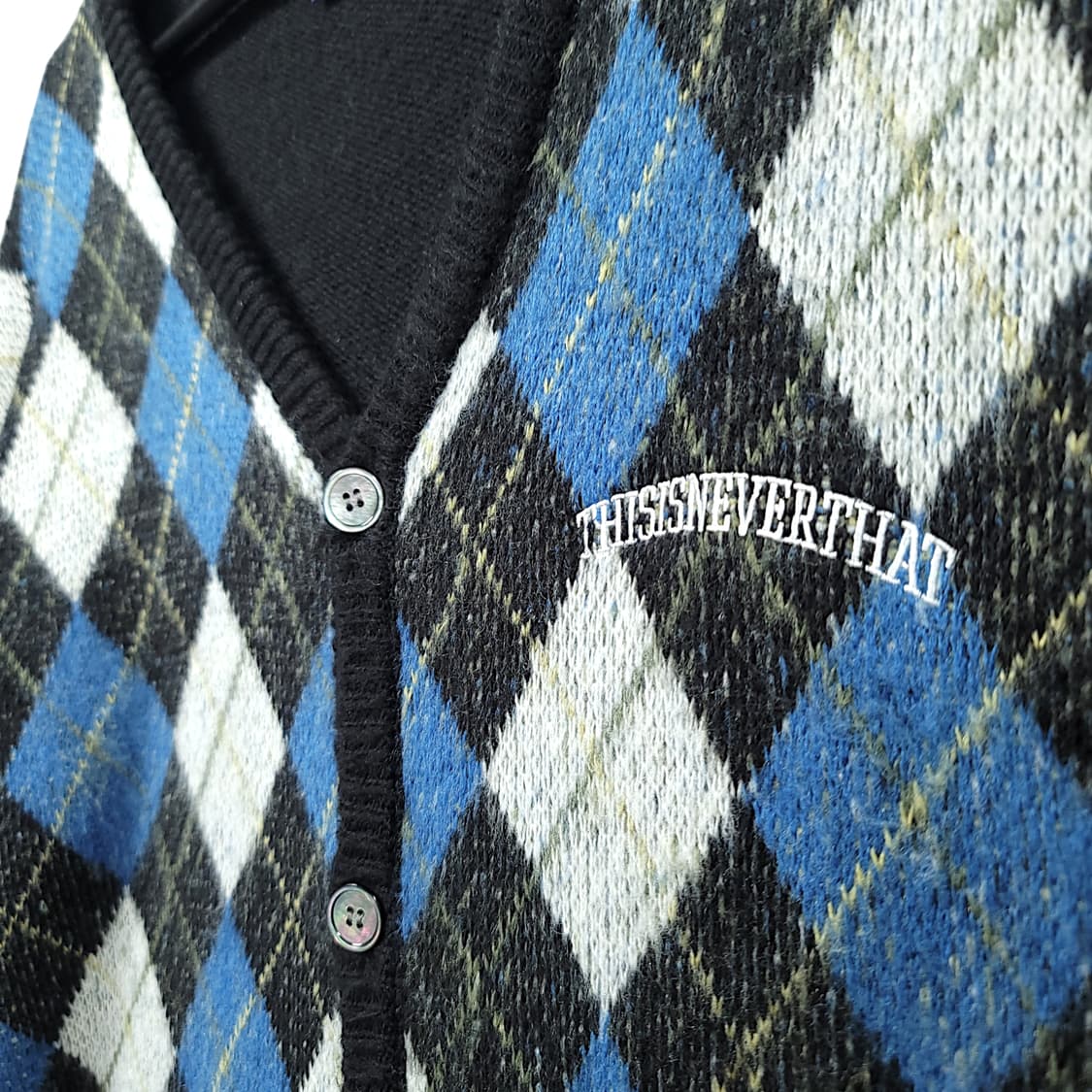 [M~L] 디스이즈네버댓 아가일패턴 아크릴 가디건 상품이미지4