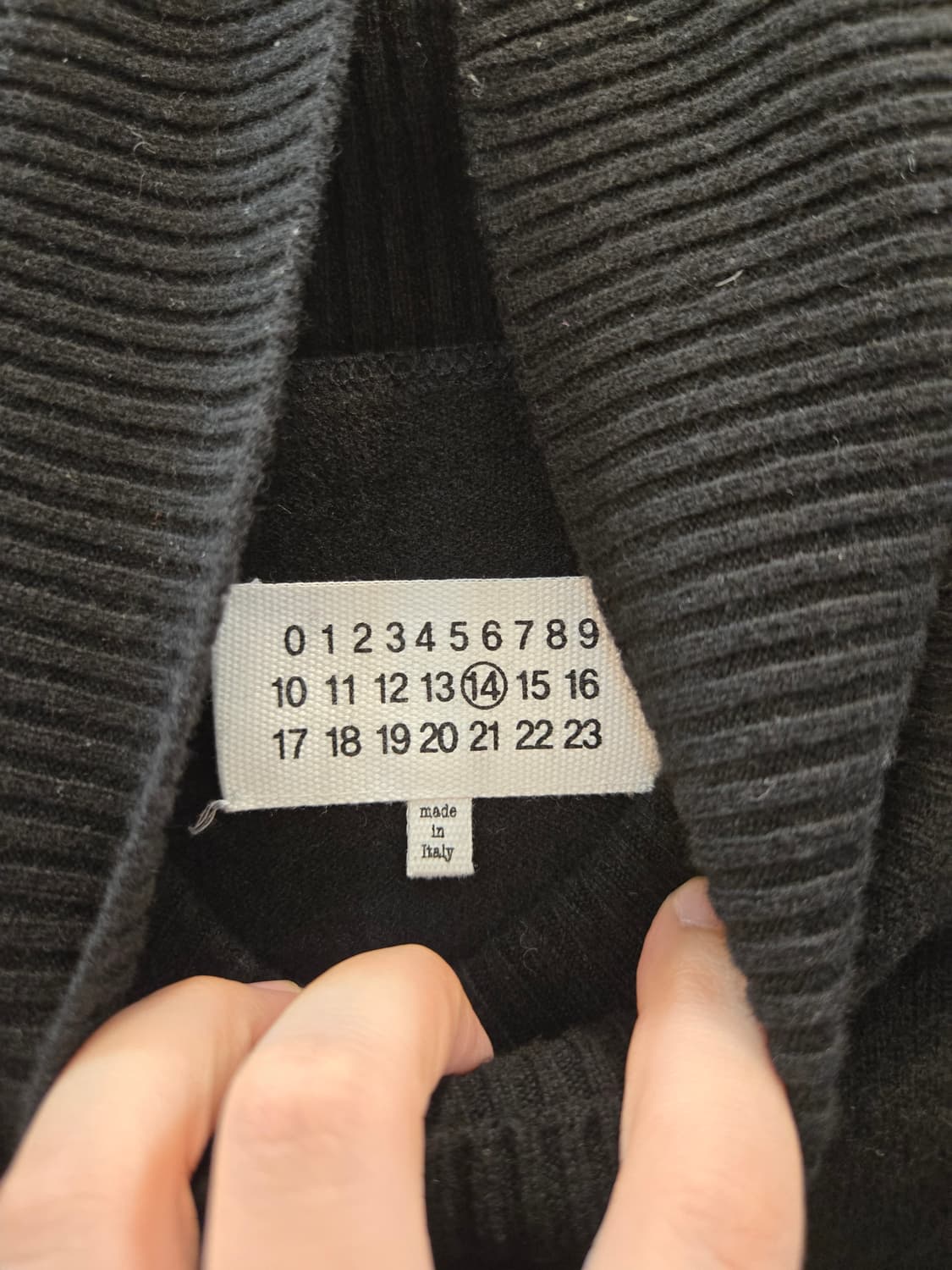 [쿨거환영]메종 마르지엘라  엘보 패치 터틀넥 니트 스웨터 상품이미지4