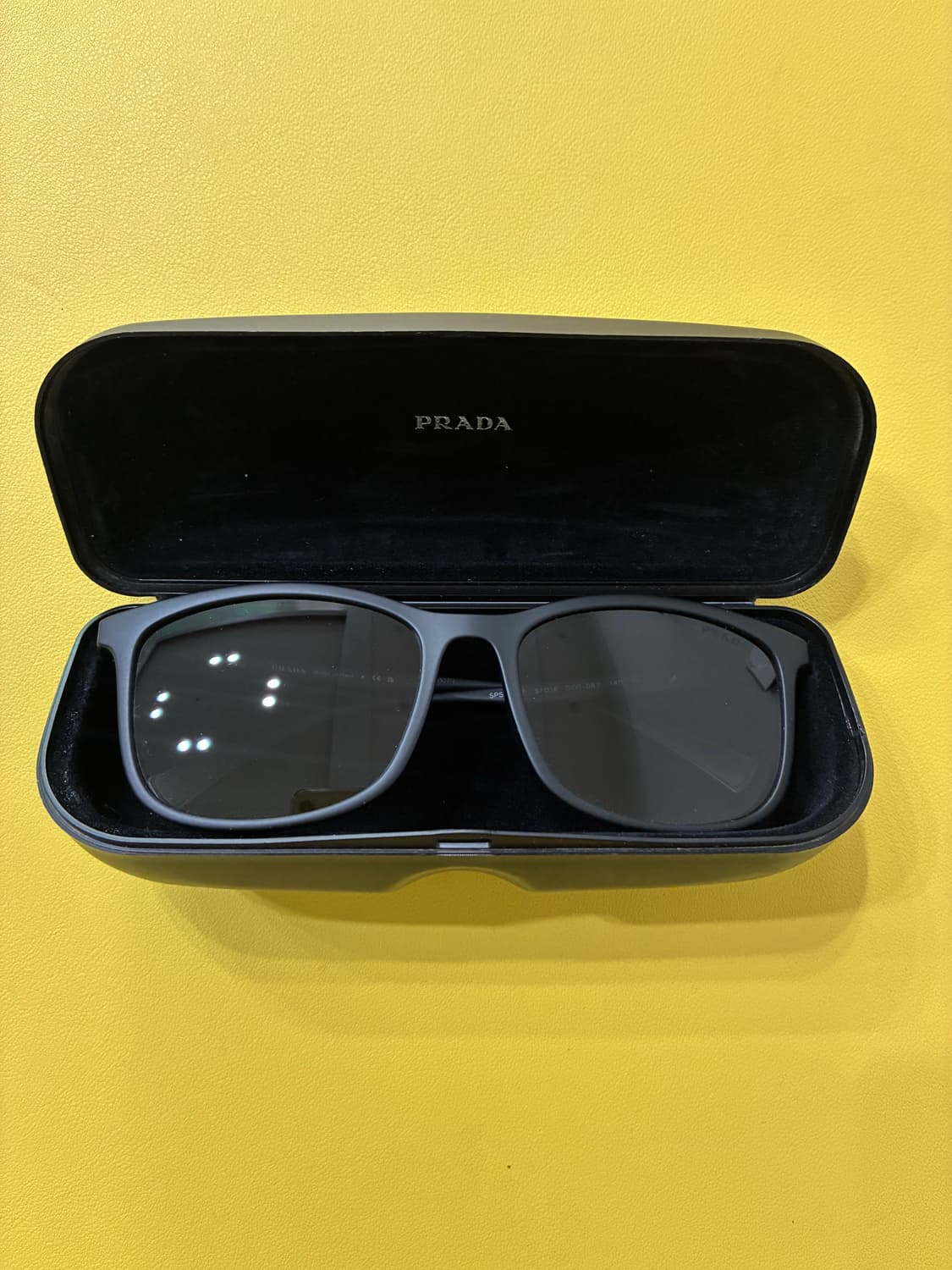 Prada 프라다스포츠 선글라스 SPS01T-F — 블랙 상품이미지3