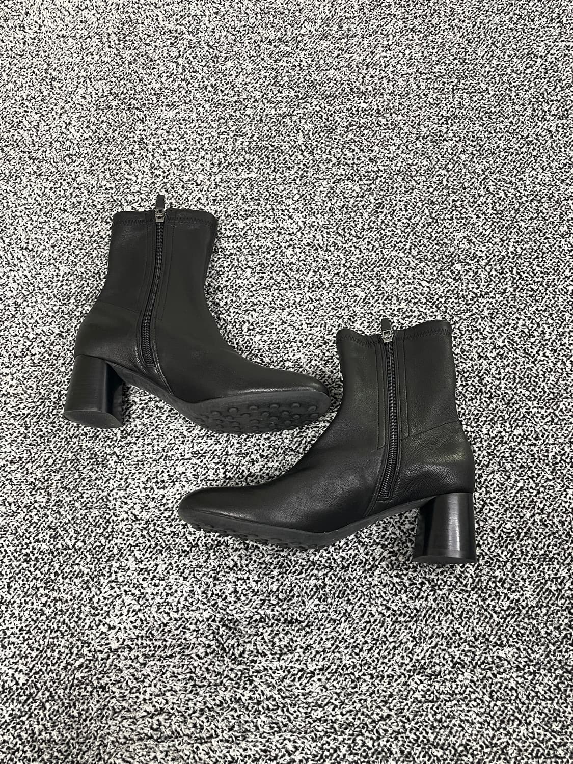 빈티지9. Bruno Magli 브루노말리 가죽 숏부츠 통굽 구두 블랙 상품이미지5