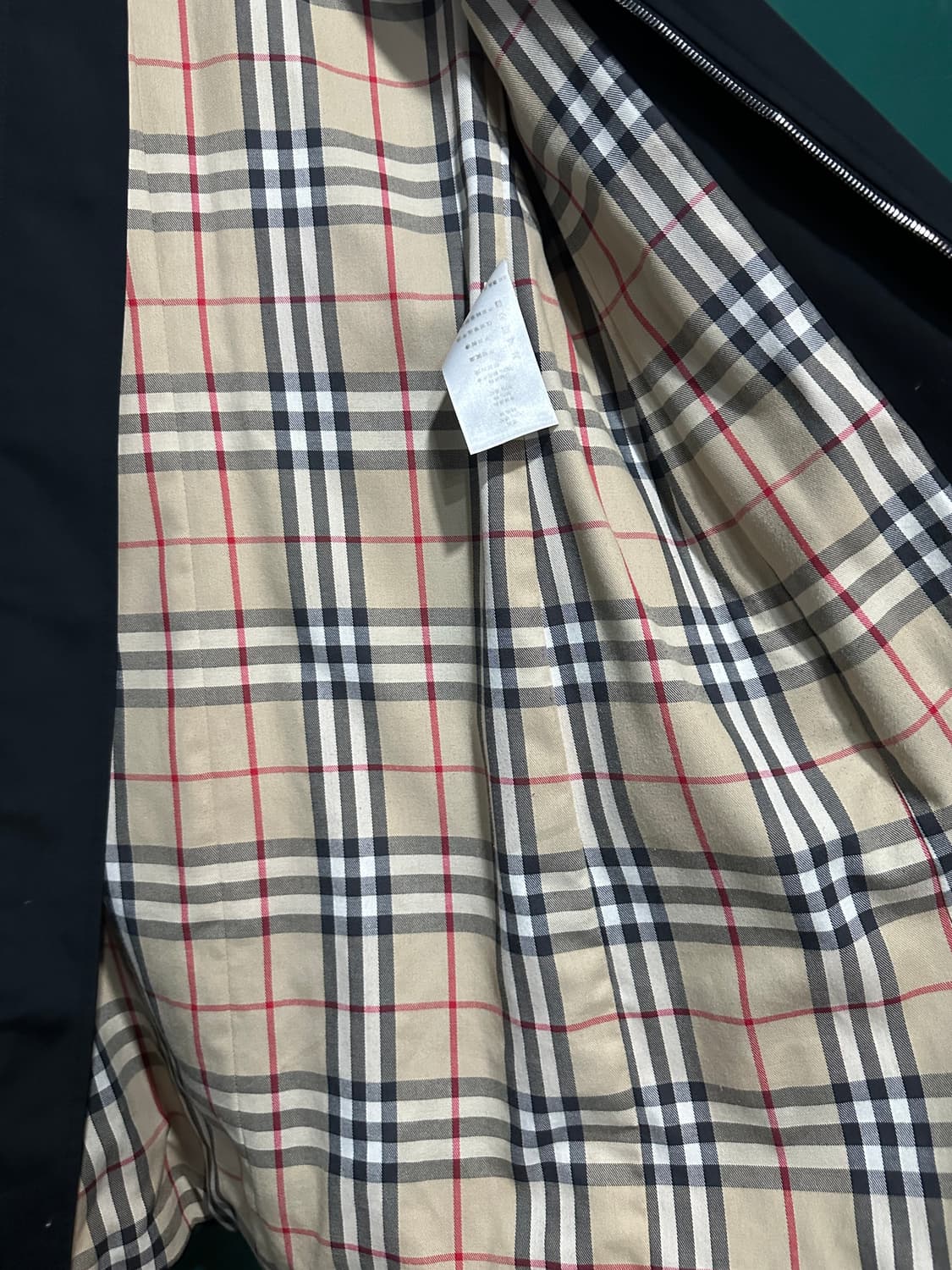 버버리 노바체크 트렌치코트 블랙55 상품이미지4