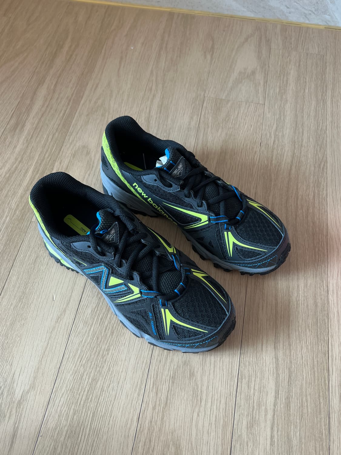 [240mm] [새제품] 어디든 튼튼하게! 뉴발란스 610 트레일 운동화 상품이미지7