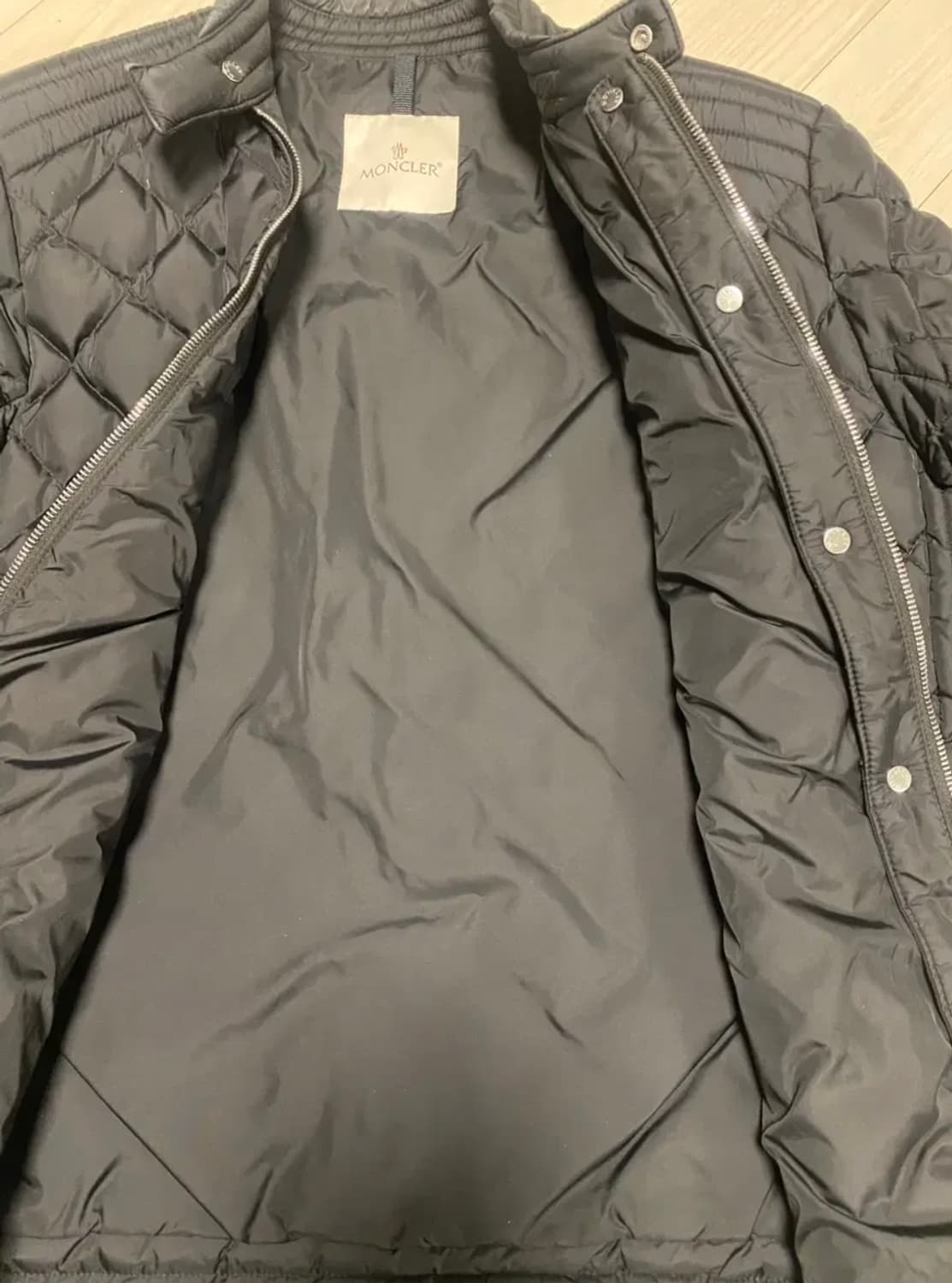 몽클레르 벌피 숏 다운자켓 상품이미지4