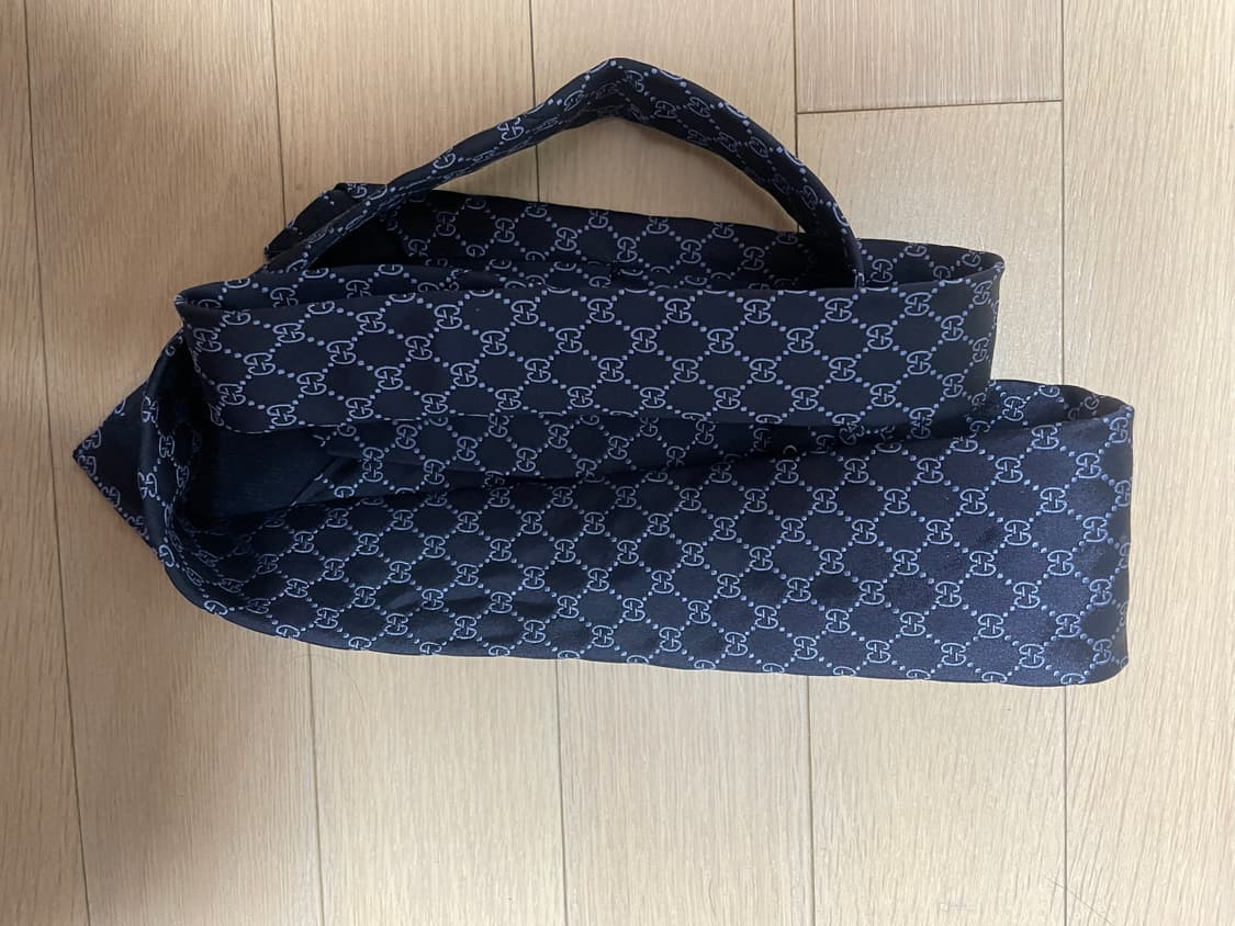 구찌 스몰로고 넥타이 상품이미지1