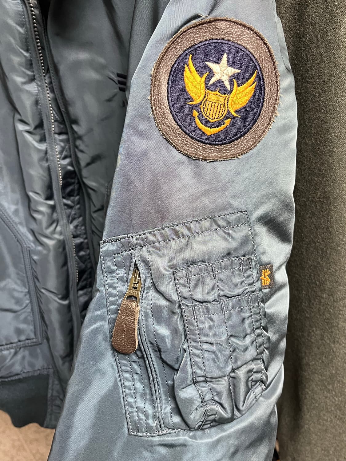 2001 알파인더스트리 FLT 45/P 항공점퍼 봄버자켓 B-15D 상품이미지3