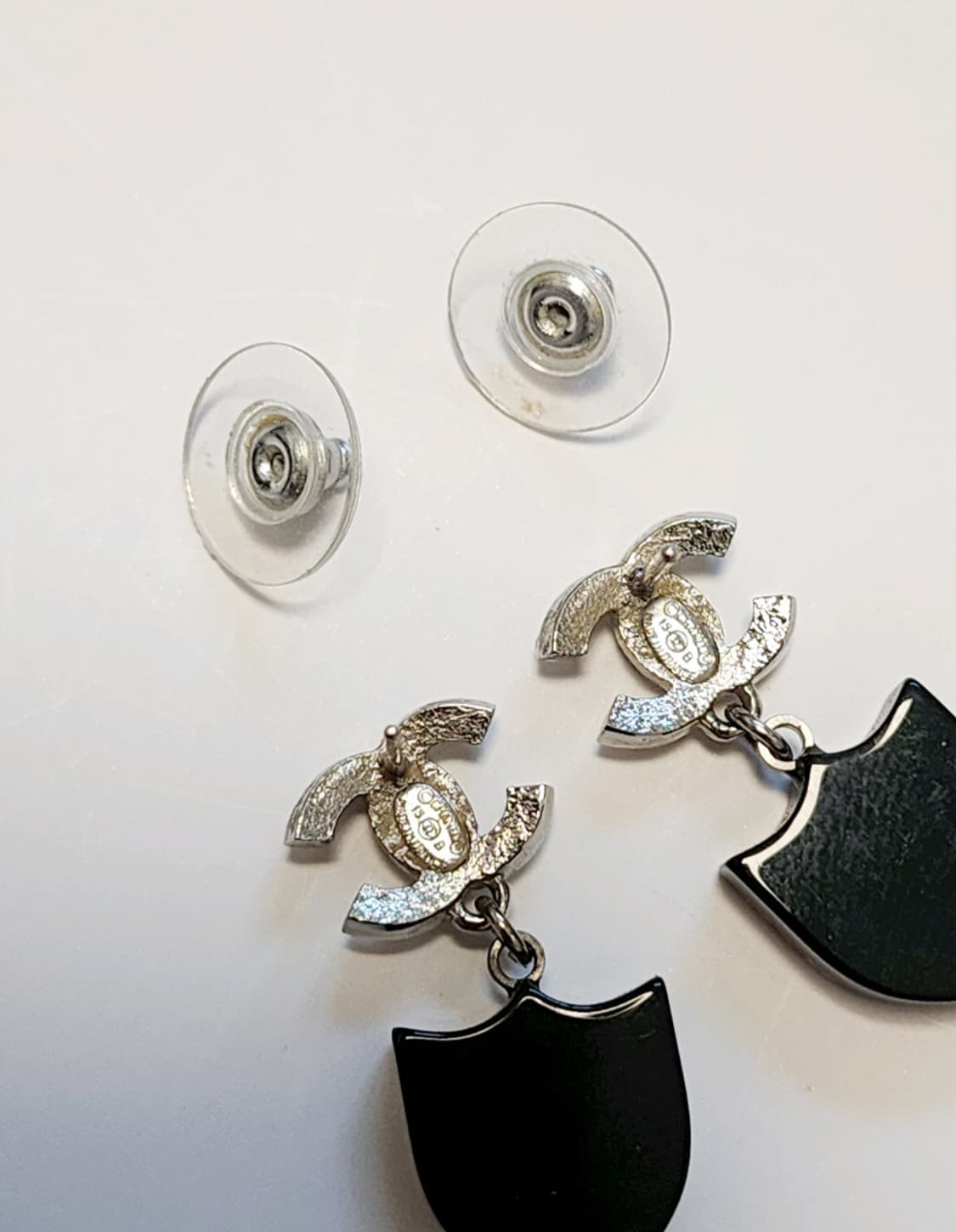 샤넬 CC로고 방패 드롭 귀걸이  상품이미지5