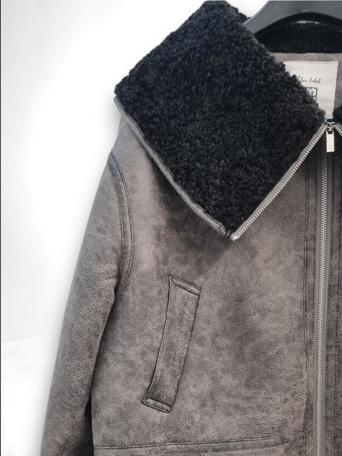 • 에고이스트 블루라벨 크롭 무스탕 퍼 자켓 M(55) 상품이미지5