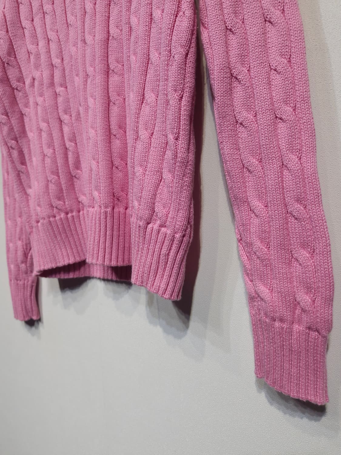 [신형QR]폴로랄프로렌 케이블 브이넥 니트 핑크 상품이미지4