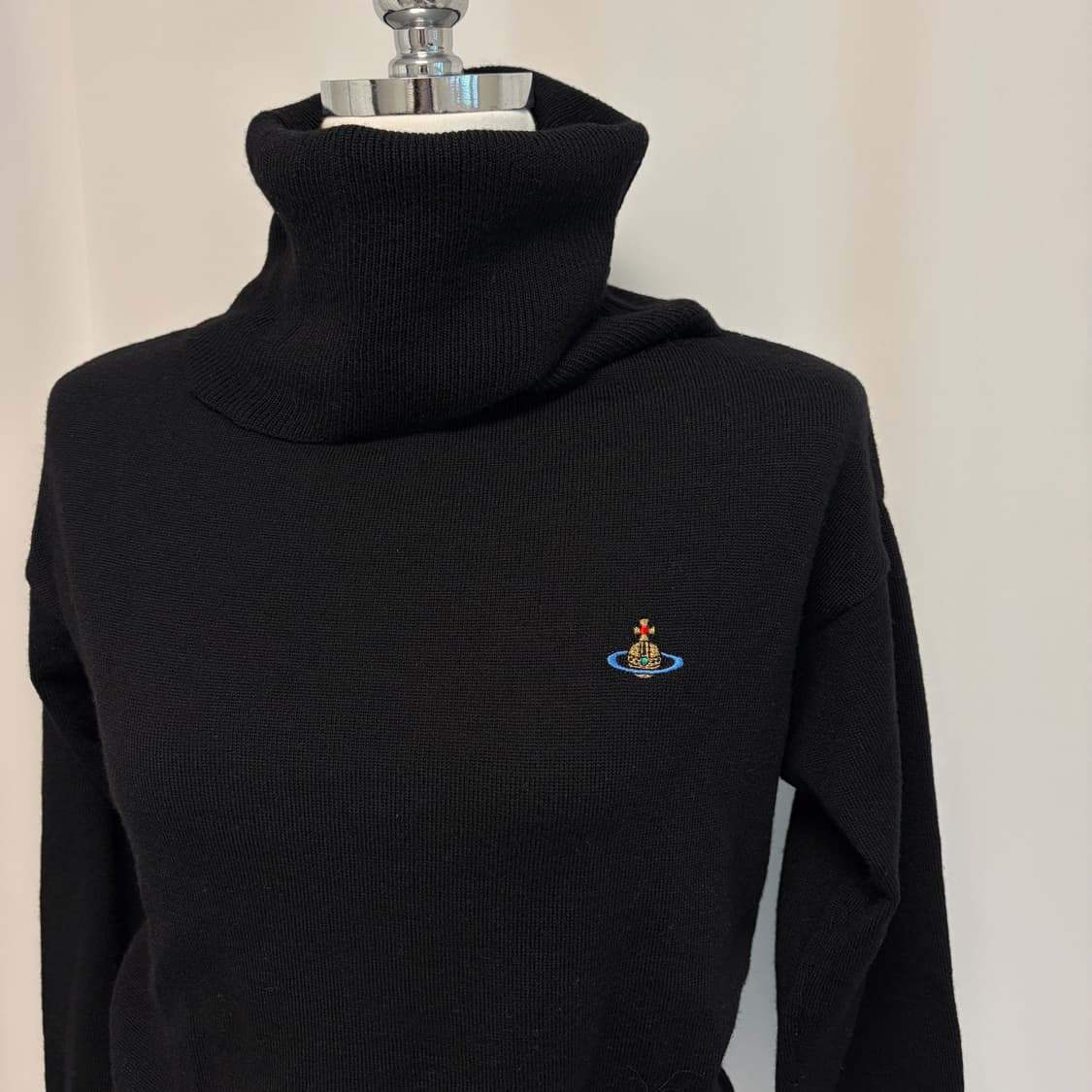 비비안웨스트우드 줄리아 하이넥 니트 상품이미지7