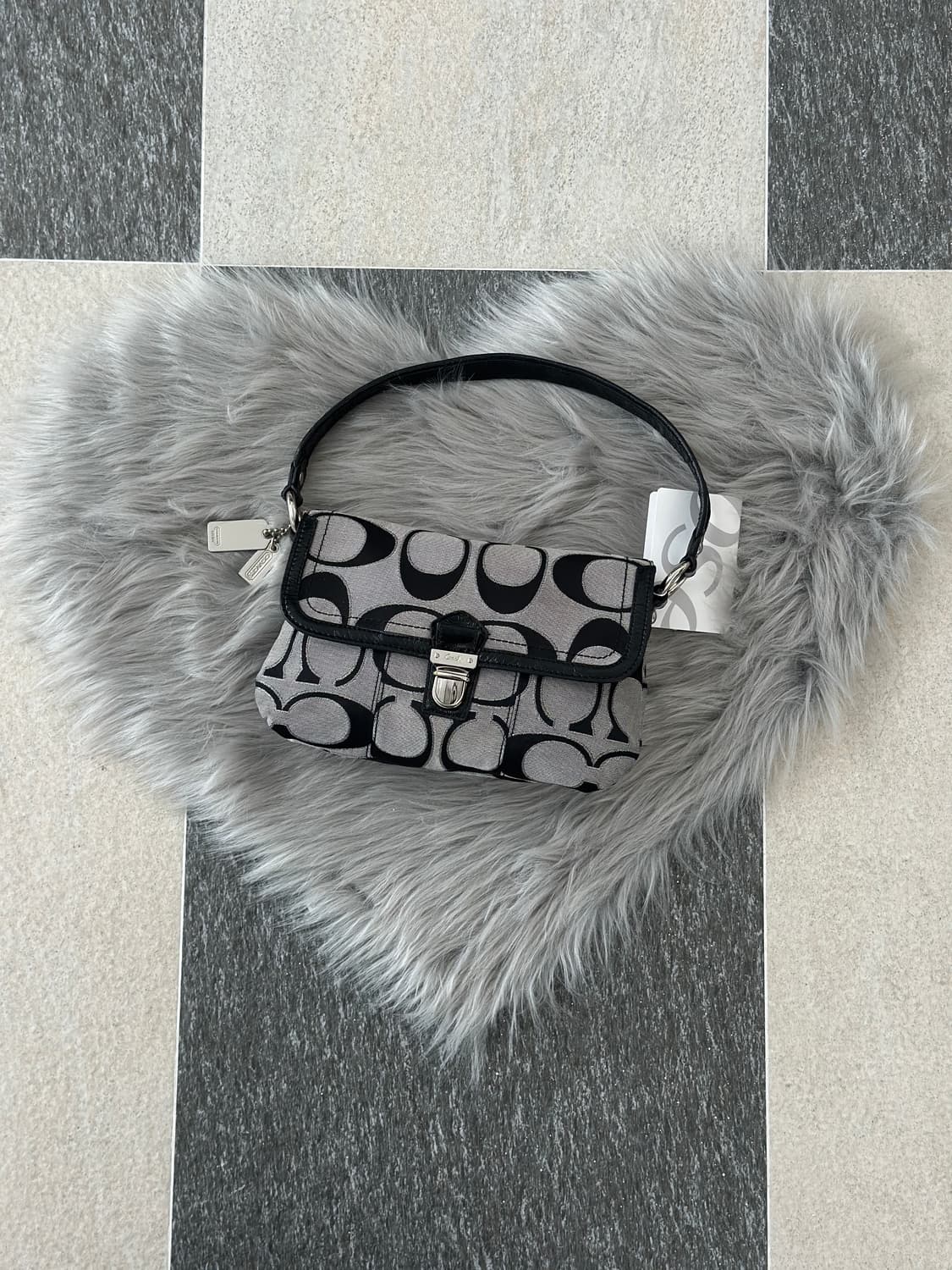 코치 자카드 숄더백  상품이미지2