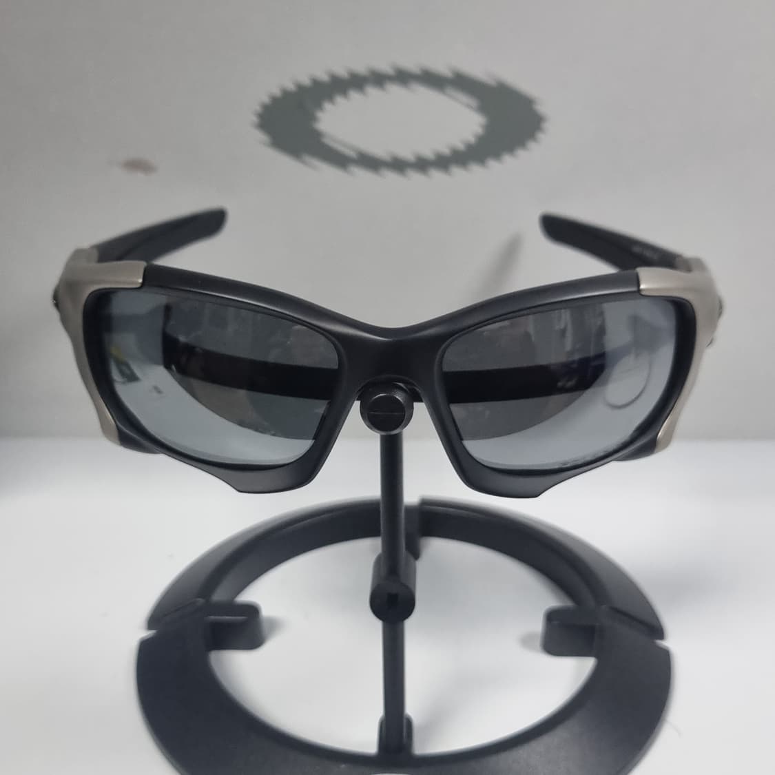 오클리 핏보스 II 매트블랙 티타늄 미사용 상품이미지4