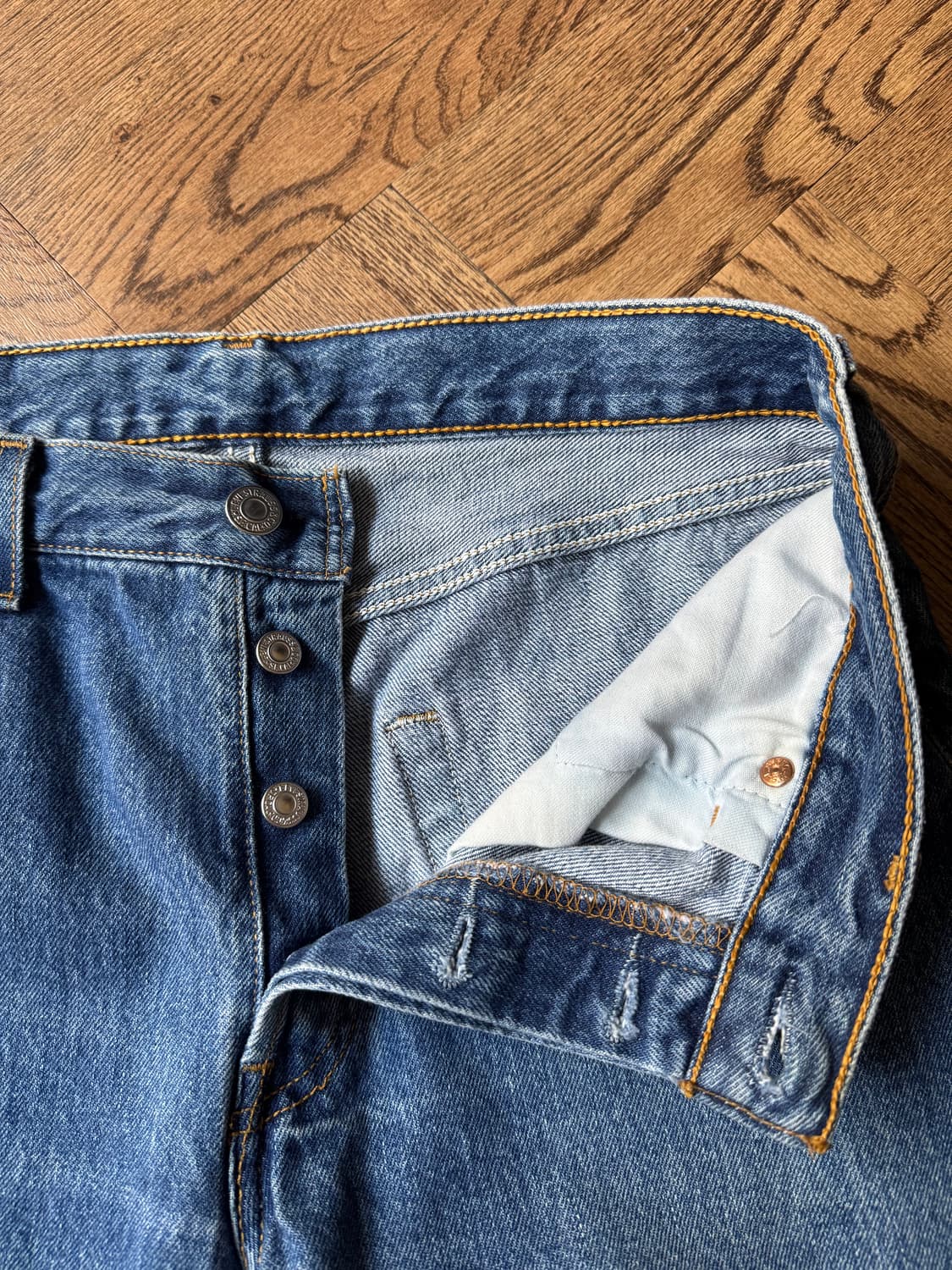 [30]리바이스 유럽 501 빈티지 워싱 스트레이트핏 데님 팬츠 상품이미지3