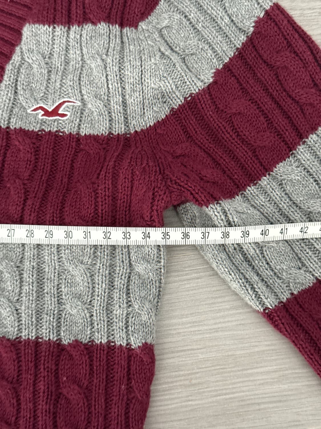 홀리스터 케이블 니트 아이콘 브이넥 스웨터 상품이미지6