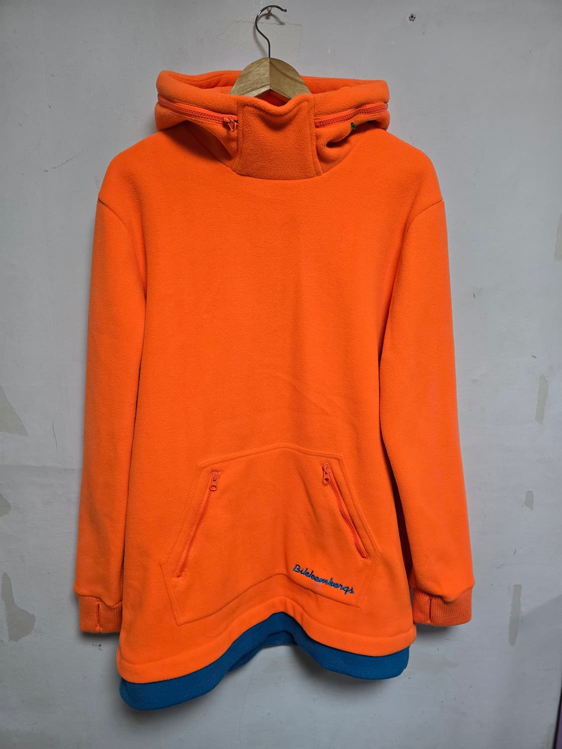 비켐버그(Bikkembergs) 오렌지 후드티 L (새상품)
 상품이미지1