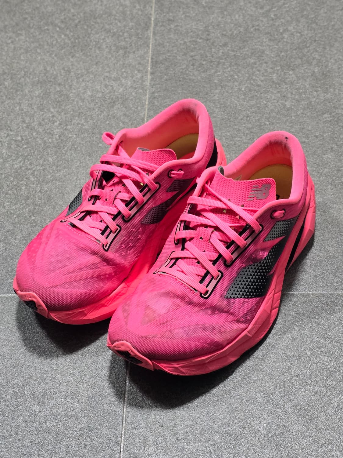 뉴발란스 퓨어셀 레벨  v4 러닝화 260사이즈 상품이미지2