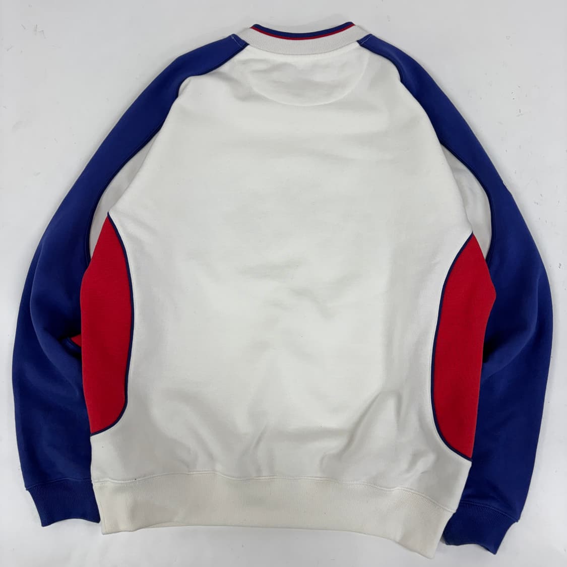 팔라스 24SS STAR SCRIPT CREW 맨투맨 상품이미지5