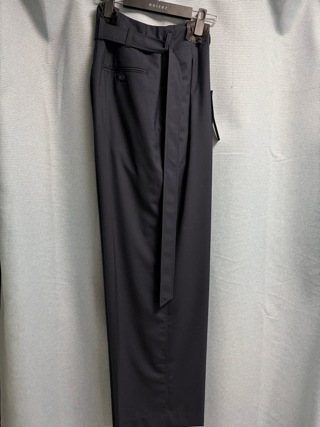 노이어 벨티드 슬랙스 네이비 스트라이프 48 상품이미지4