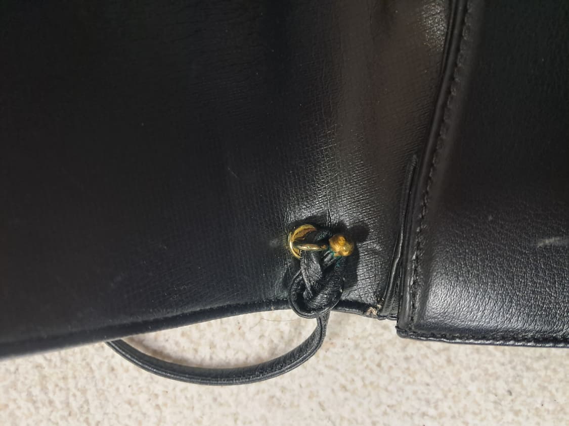 지방시(Givenchy)의 빈티지 블랙 가죽 숄더백 상품이미지6