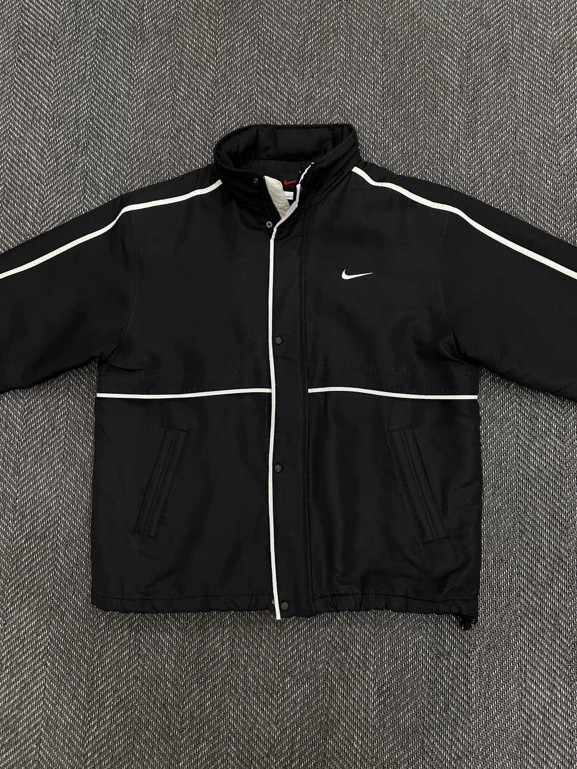 나이키 누빔 패딩 블랙 상품이미지2