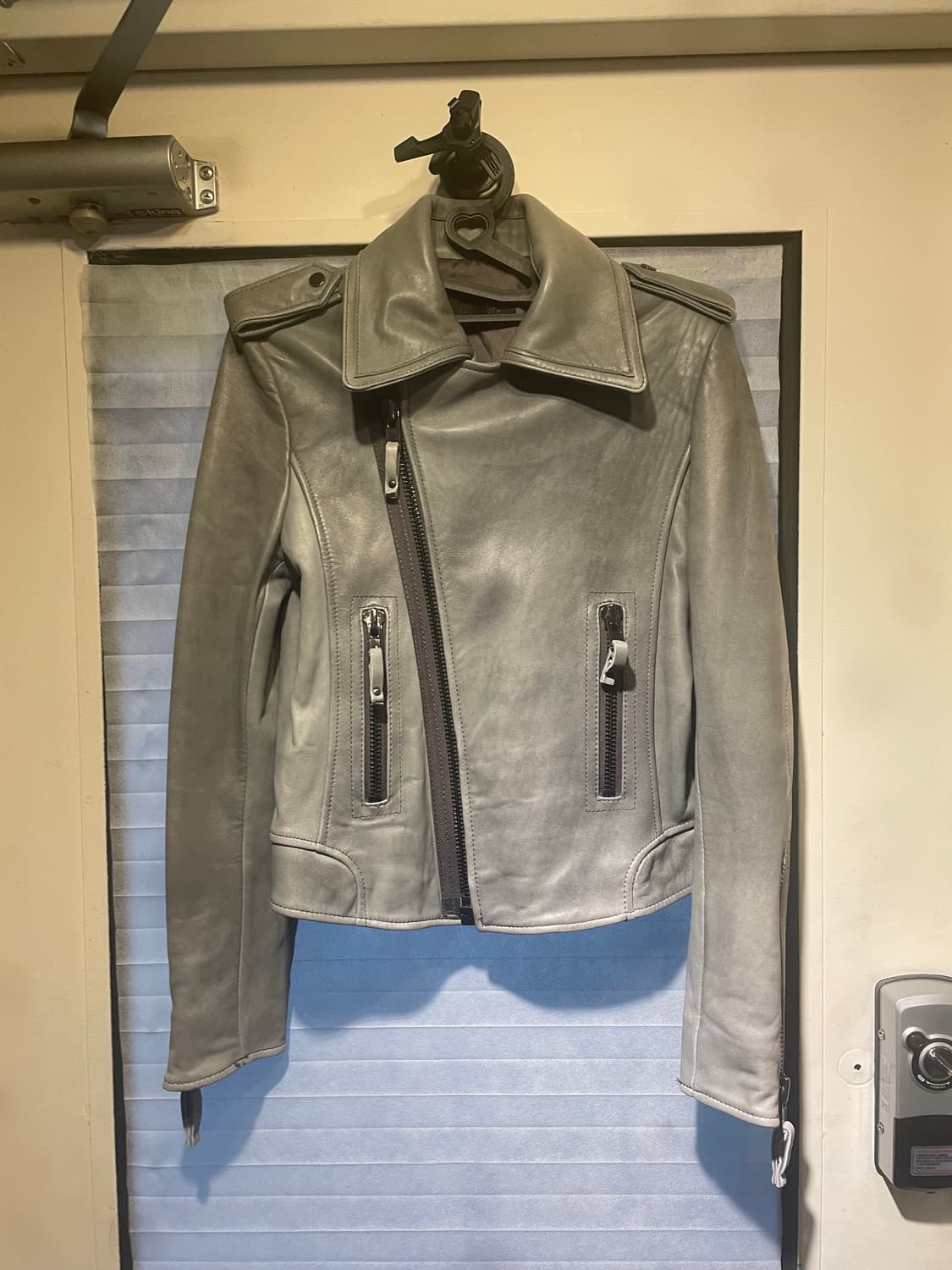 그레이양가죽100% 라이더자켓 66사이즈 상품이미지1