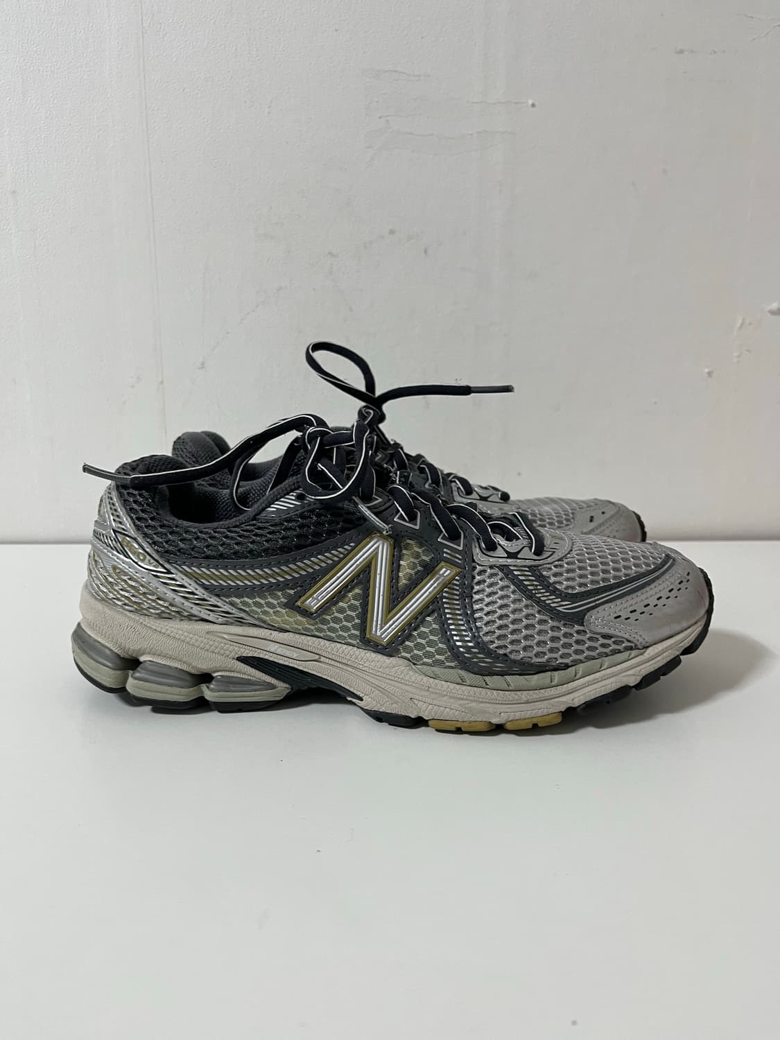 245 뉴발란스860v2 실버 운동화 정품 상품이미지4