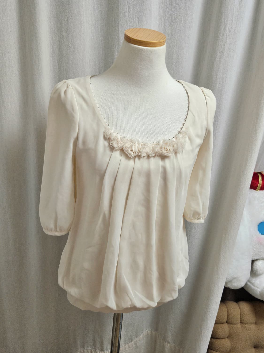 일본빈티지 달천깔 페어리 히메 아이보리 플라워 비즈 반팔 블라우스 상품이미지3