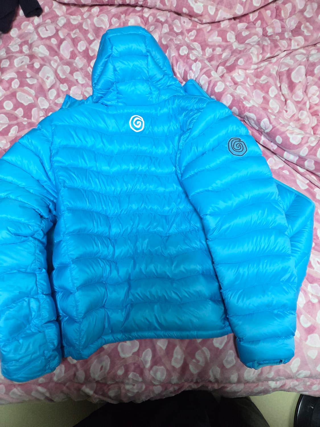 오스트리야 토피드 패딩 xl 팝니다 상품이미지3