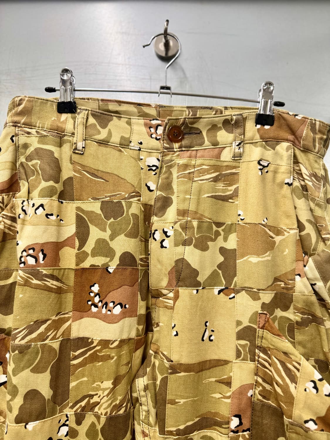 Vivienne Westwood 멀티페이시드 카모 패치워크 카고 팬츠 상품이미지2
