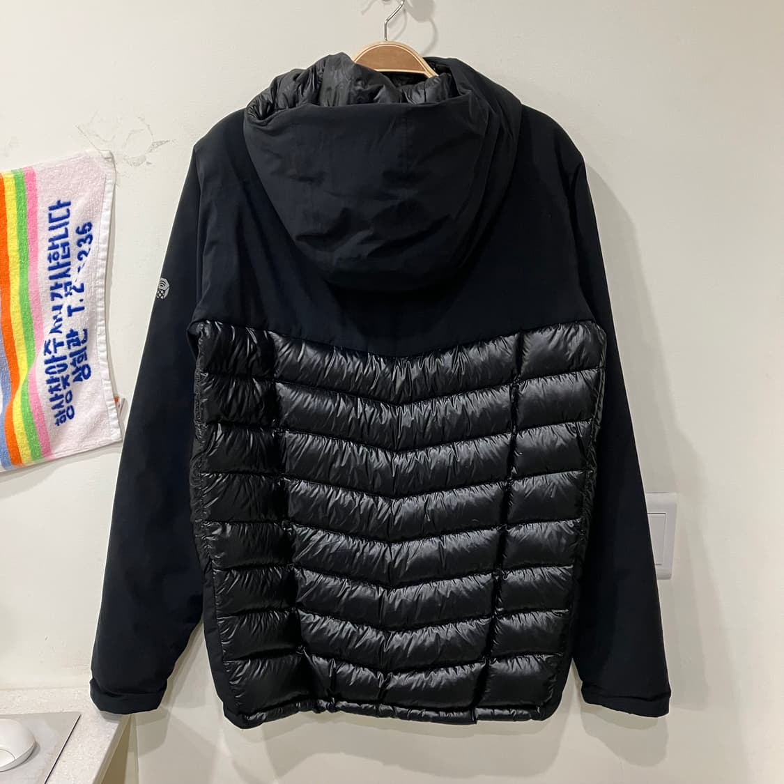 449 마운틴하드웨어 경량패딩 상품이미지2