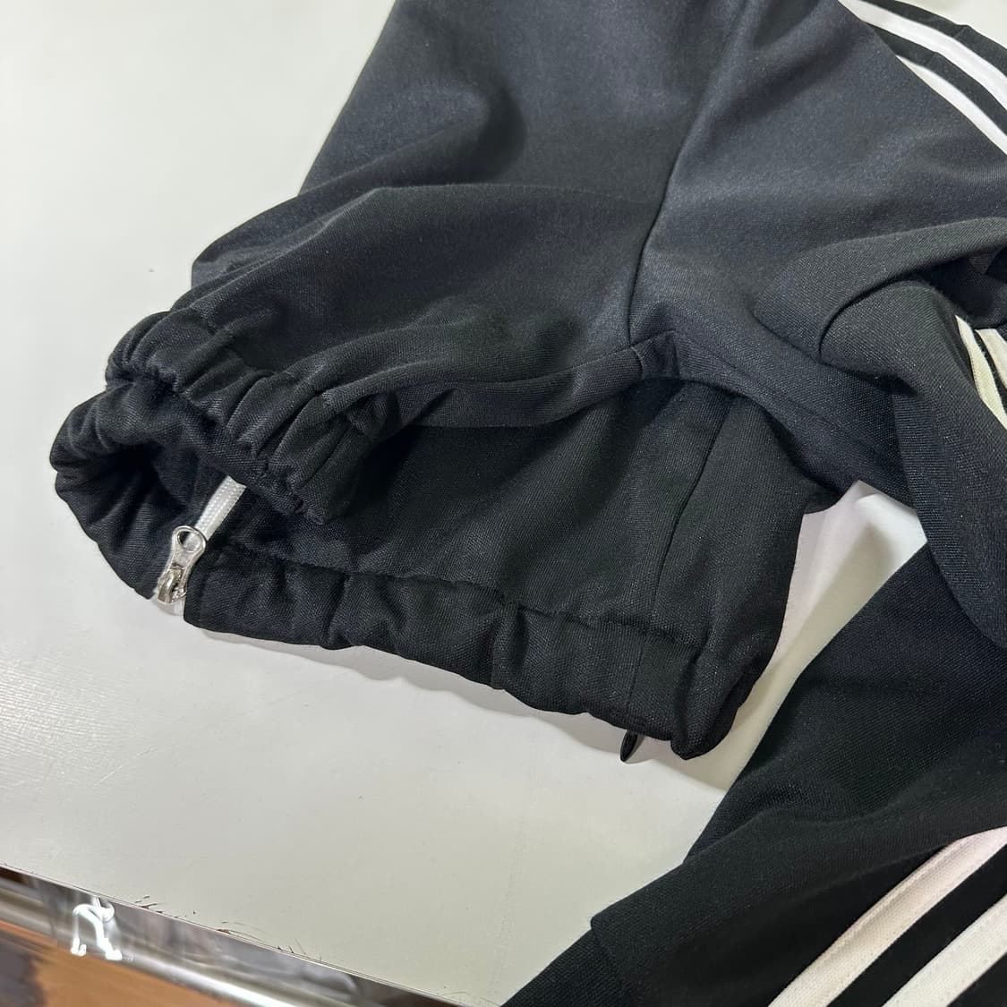 우먼M 아디다스 오리지날 3스트라이프 리폼 크롭트랙탑 상품이미지5