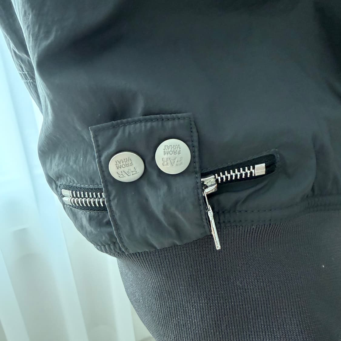 FAR FROMWHAT 다운패딩 아노락 차콜그레이 L 상품이미지5