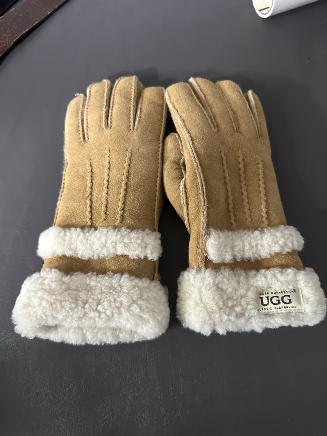 UGG 어크 무스탕 장갑 여성 프리사이즈 상품이미지1