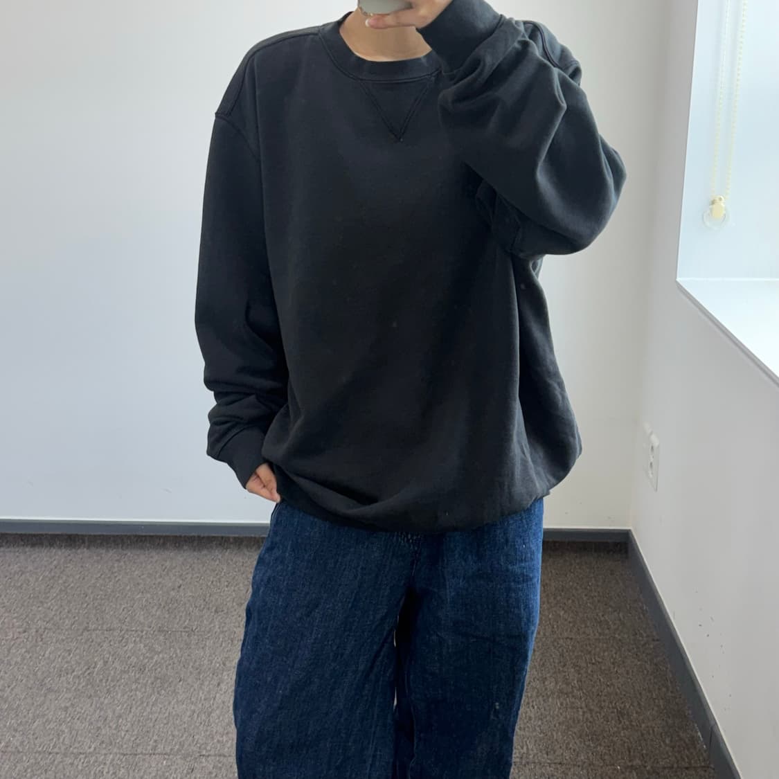 Carhartt 칼하트 블랙 맨투맨  상품이미지1