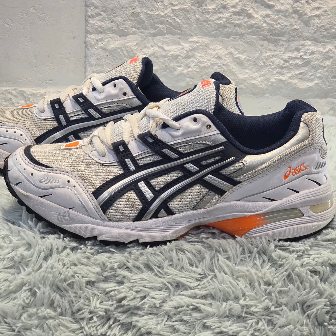 7q-6:아식스 젤 1090 화이트 네이비 러닝 스니커즈 (24.5cm) 상품이미지2