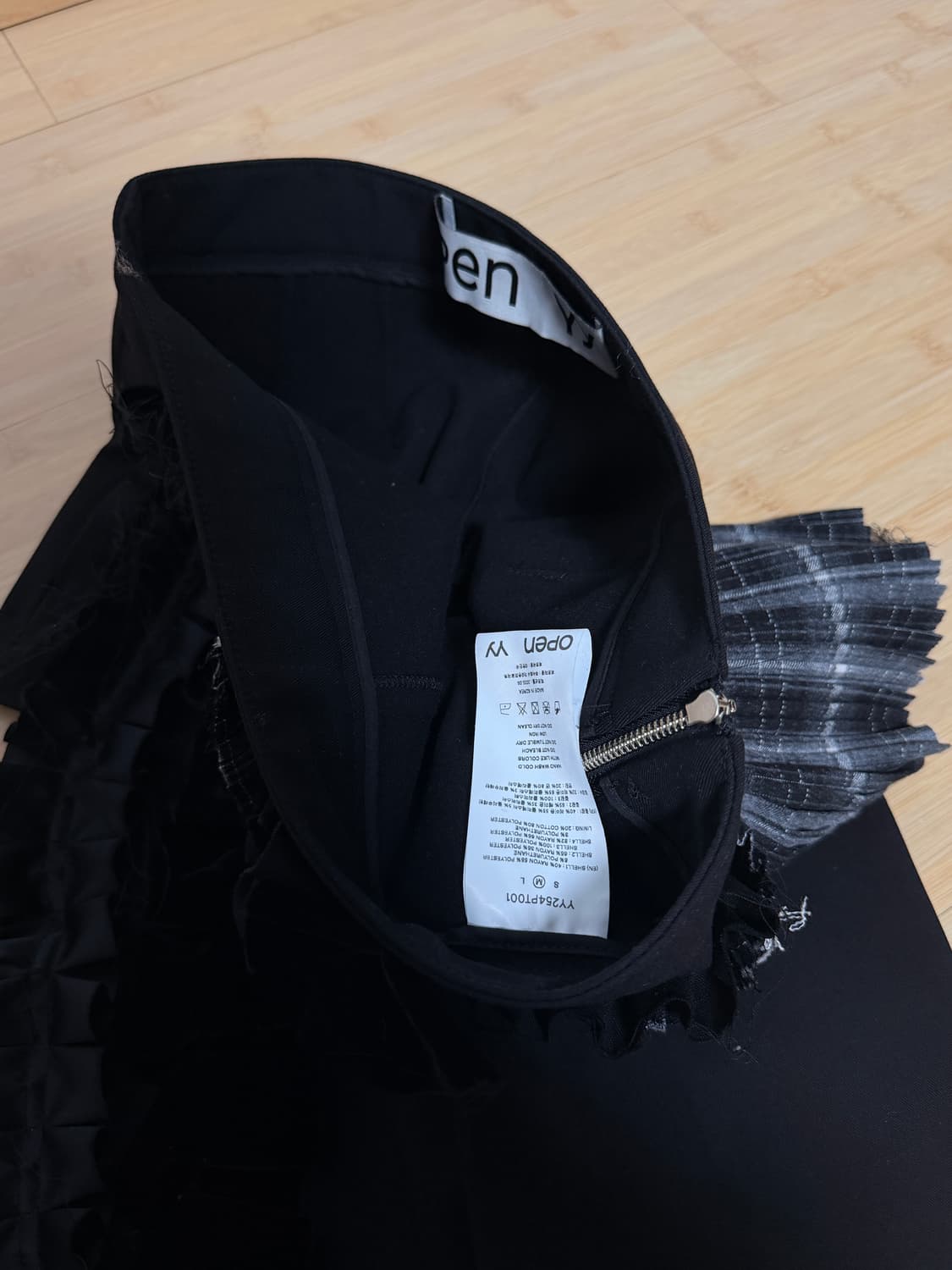 Open yy PLEATS LAYERED BERMUDA SHORTS 상품이미지2