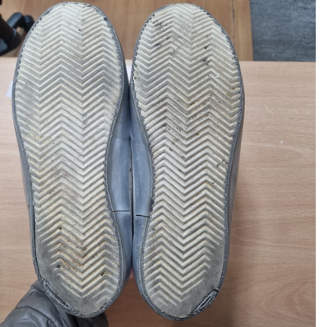 정품 골든구스 남성스니커즈 260 상품이미지3